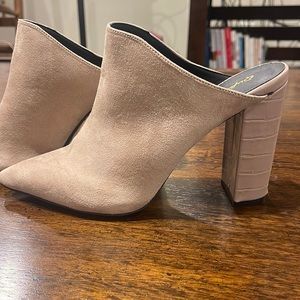 Qupid Suede booties